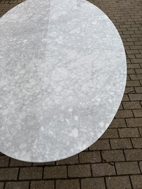 Image 1 of Original oval Knoll Tulip dining table (198x121cm) in Carrara marble