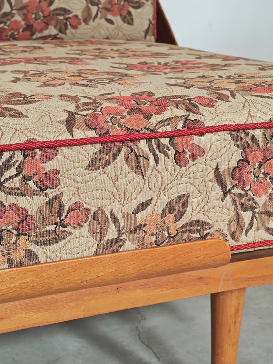 Folding sofa bed Canapé banquette Interier Praha 1960 floral pattern fabric – 3-5 seaters, Wood, Scandinavian (photo 7 of 30)