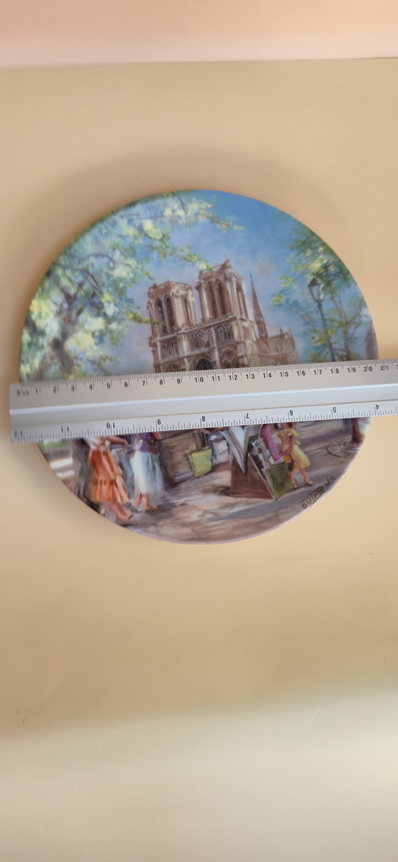 Image 1 of Decorative plate in Limoges porcelain - "Notre Dame et les bouquinistes" - Jean-Claude Guidou - Limited edition