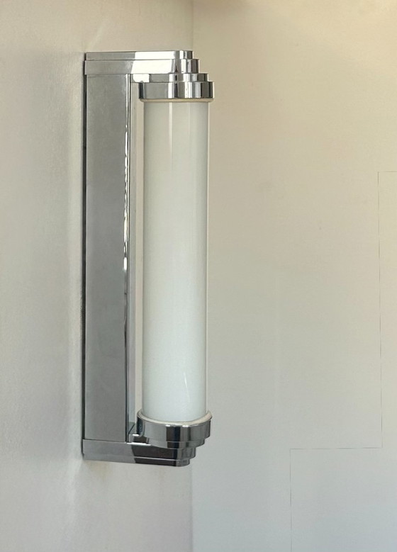 Image 1 of Lampada da parete vintage modernista cromata e opalina, Francia 1980