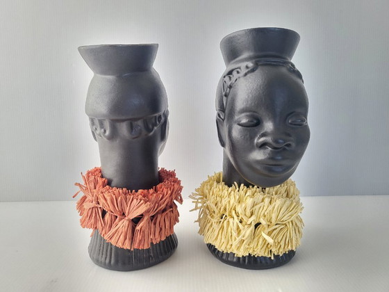 Image 1 of PAIR OF VINTAGE 1950S AFRICANIST VASES BLACK CERAMIC & STRAW 50S ROCKABILLY