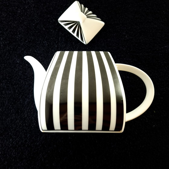 Image 1 of Teiera vintage in ceramica bianca e nera con motivo zebrato