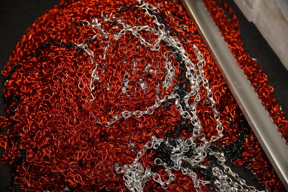 Image 1 of Kostabi, Paul - Tenda a catena scintillante - Oggetto metallico