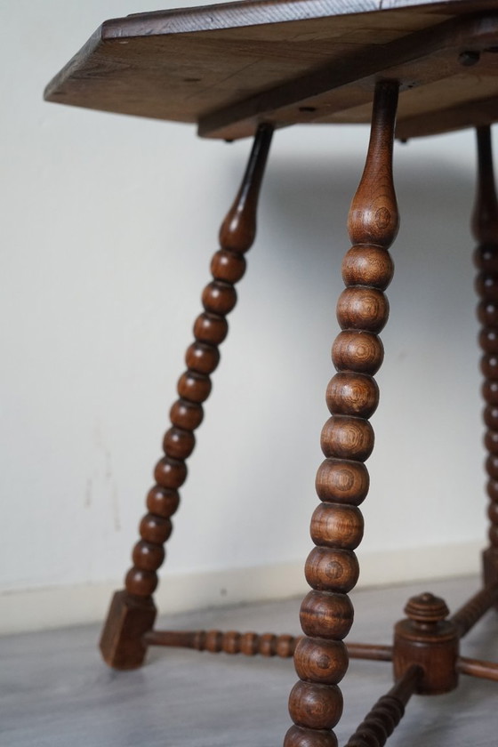 Old Octagonal Oak Side Table | Bobbin | 1900–1940 – Wood (photo 4 of 7)