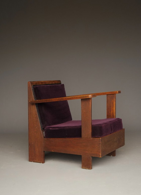 Image 1 of Art Deco fauteuil van de Haagse School, kleine eikenhouten fauteuil, jaren 1920.