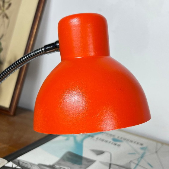 Small vintage orange clip-on portable accent lamp spot night light, Table lamps, Metal (photo 3 of 7)