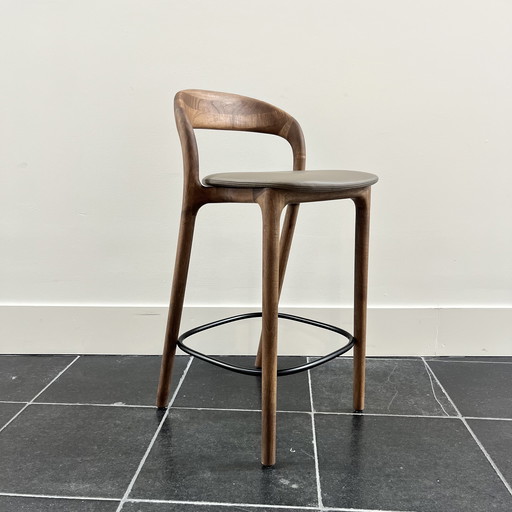 Artisan Neva light bar 65 Europees walnoot 