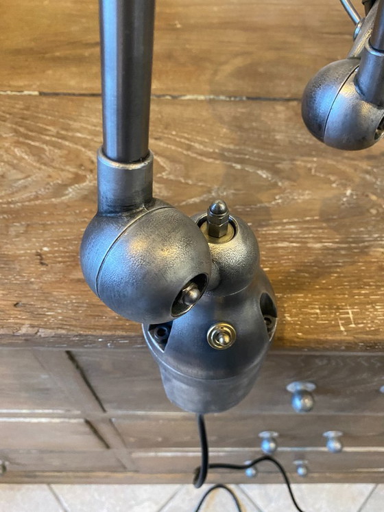 Image 1 of Lampe de bureau Jieldé jielde 2 bras de 40cm avec base étau graphite industriel Jean Louis Domecq 1950 vintage