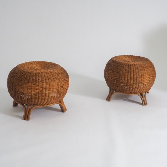 Image 1 of Pouf en rotin, table d'appoint