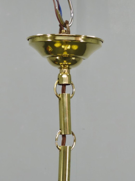 Image 1 of Lámpara de araña Art Déco de latón y cristal opalino, década de 1930.