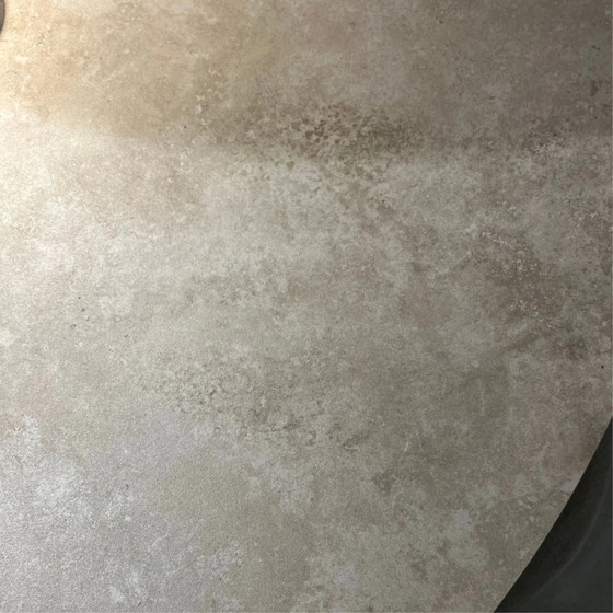 Image 1 of Leolux Conka Ø150 dining table