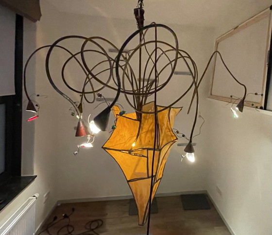 Grande lampada a sospensione scultorea d'arte da ritirare – Lampade a sospensione, Rame, Plastica (photo 10 of 10)