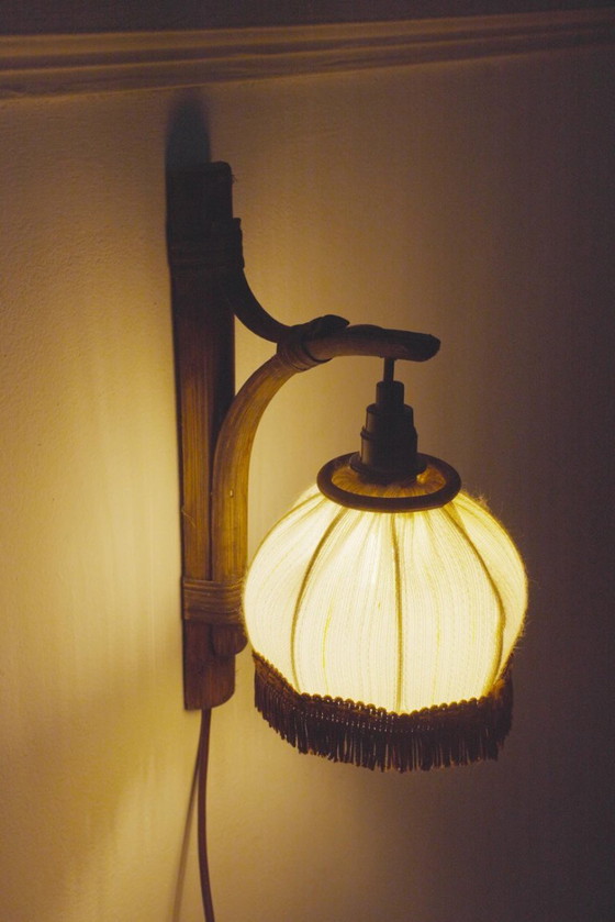 Dutch Vintage Bamboo Wall Sconce with Brown Fringed Fabric Shade – Wall lights, Textile (photo 8 of 10)