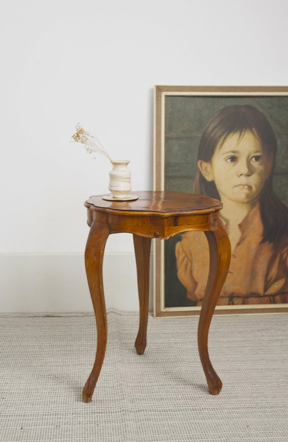 Antieke Italiaanse barokke Guéridon bijzettafel van walnoothout, lampentafel in Louis XV-stijl met – Wood (photo 5 of 20)