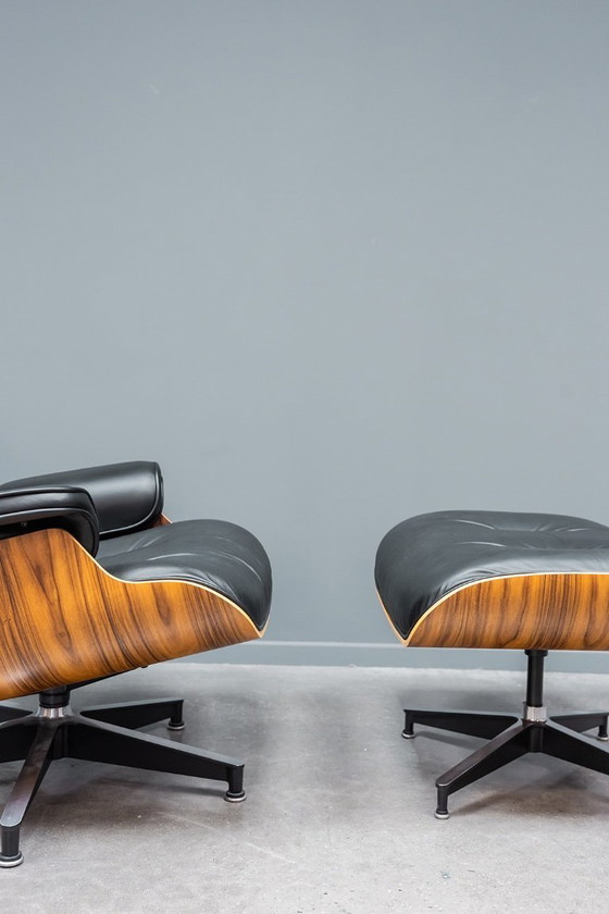 Image 1 of Sillón Eames + otomana