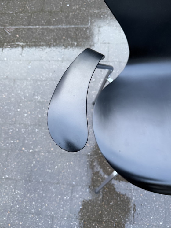 Image 1 of Silla Butterfly serie 7 de Fritz Hansen Arne Jacobsen Negra