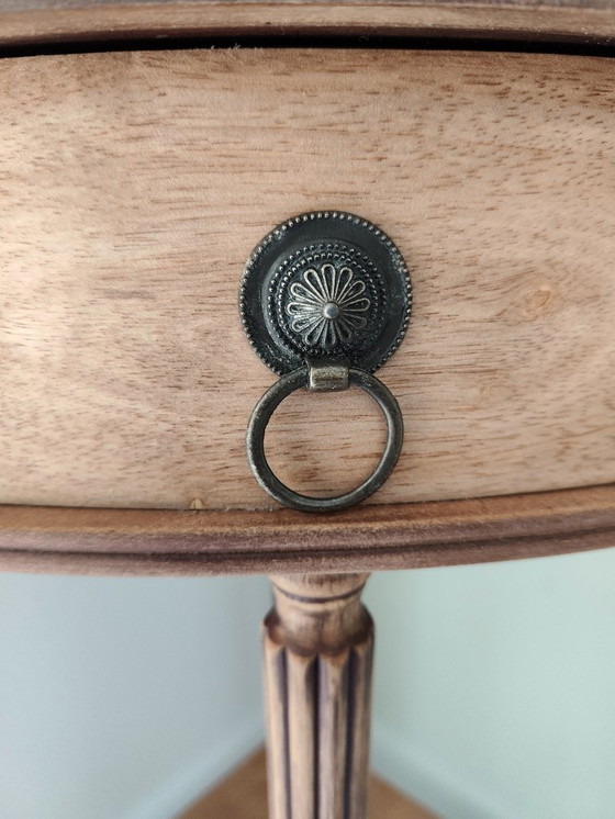 Image 1 of Console d'angle style Louis XVI