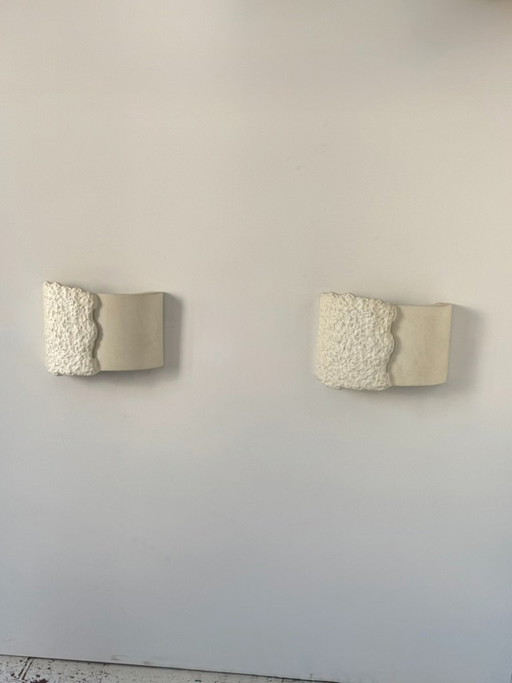 Par de apliques de pared vintage en yeso liso e imitación de piedra, Francia, 1970. – wandlampen, Stone (photo 2 of 6)