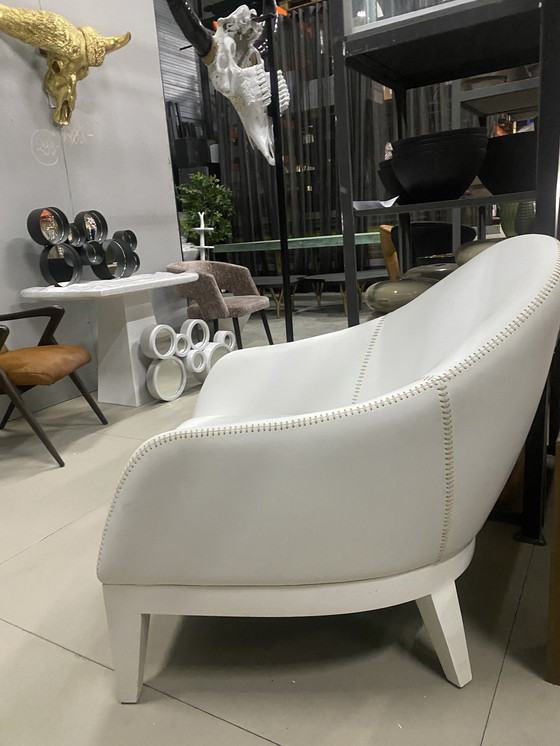 Image 1 of Lounge aus weißem, mattem Leder.