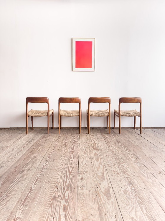 Image 1 of Set van 4 eetkamerstoelen in mid-century stijl van Niels O. Møller voor J.L. Mollers, model 75