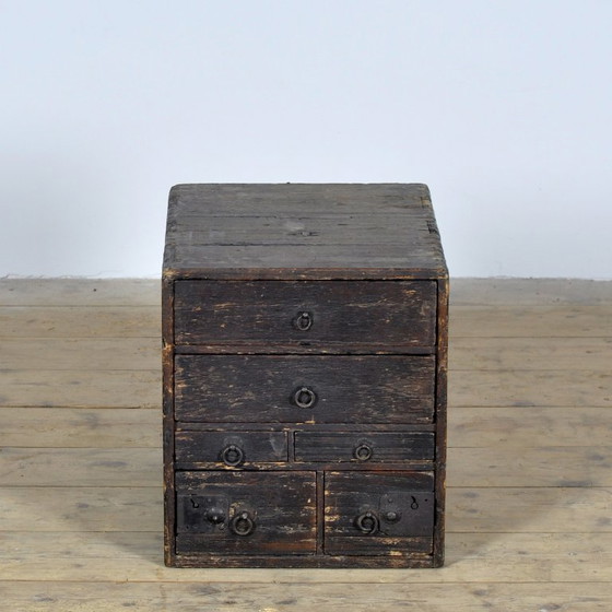 Antique Japanese small chest of drawers, circa 1900 – Iron, Wood (photo 2 of 12)