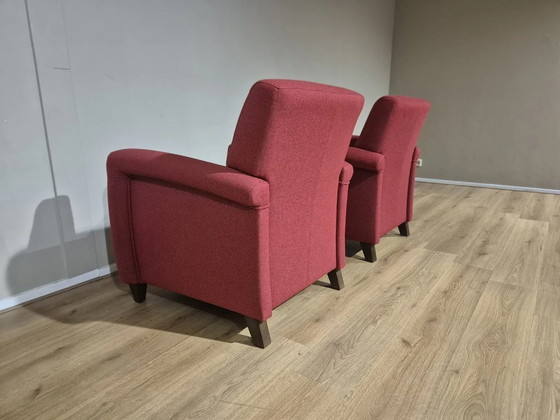 Image 1 of 2 poltrone Henders e Hazel Rosswell rosse