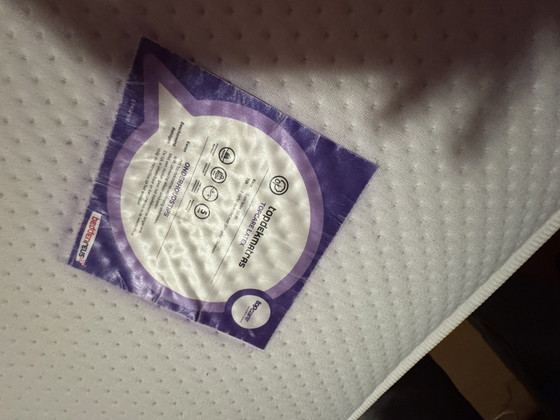 Image 1 of Hülsta Hülsta elektrisch verstelbaar bed met ombouw, bovenkasten, boekenplanken en spiegel. 