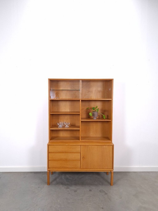 Librería Grabinski de Ikea con cajones