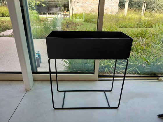 Image 1 of Ferm Living Pflanzkasten mit Messingtafel