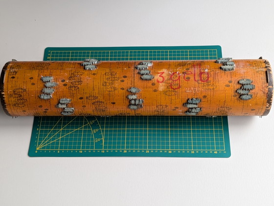 Raro Cilindro di Stampa Antico "3 Gelb" (Motivo 2476) – Timbro – Oggetti decorativi, Metal, Wood (photo 3 of 8)