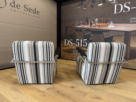 Image 1 of 2 Sillón Leolux Scylla con tela a rayas
