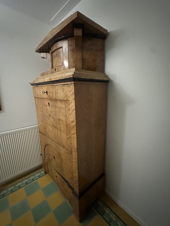 Image 1 of Magnifique meuble Empire, surnommé « le Blender ». Placage en bouleau.