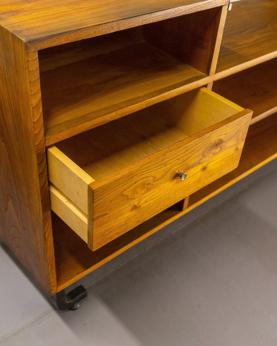 Image 1 of Bancone da negozio vintage con espositore in vetro in castagno, Spagna, circa 1970