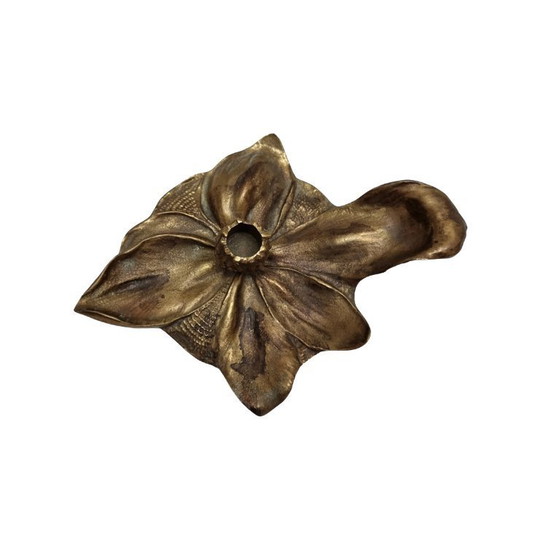 Image 1 of Candelabro de estilo Art Nouveau con forma de hoja