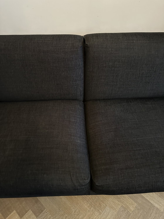 Schwarzes Sofa von Design on Stock – 3-5 Sitzer Sofas, Textile (photo 4 of 7)