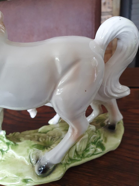 Image 1 of Figurita de cerámica antigua de una yegua con su potrillo, ca. 1950-1970