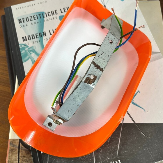 Pair of seventies orange plexiglass Wall lights (photo 6 of 9)