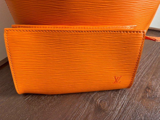 Louis Vuitton Bucket Epi Orage – vintage 2003 – with matching pochette – Bucket bags, Leather (photo 3 of 11)