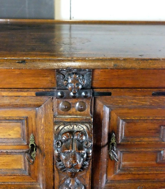 Image 1 of Prachtige 17de eeuwse Zeeuwse kast. 