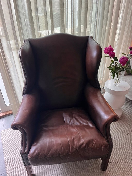 Mooie klassieke leren oorfauteuil