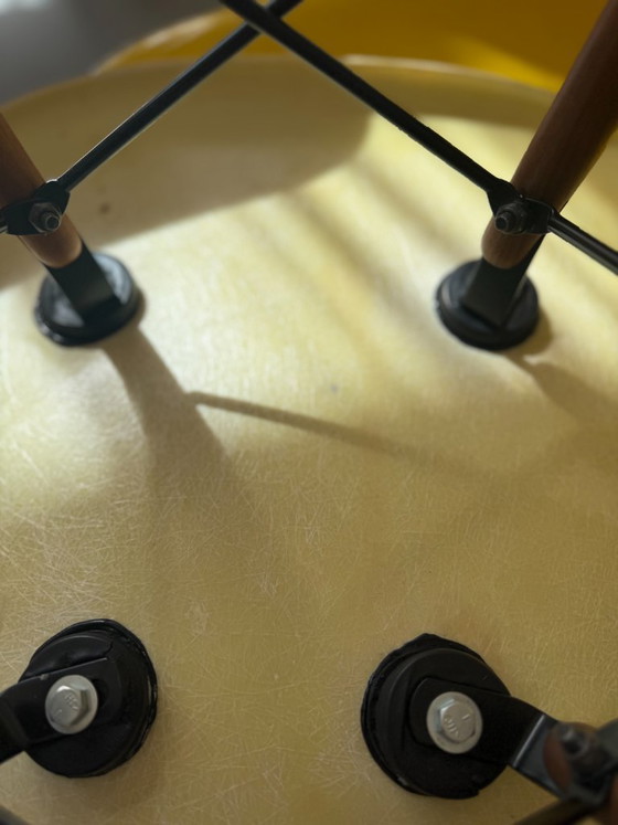 Image 1 of Set of 4 Vintage Eames Fiberglass Side Chairs (DSW)