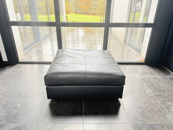 Image 1 of Linteloo pouf