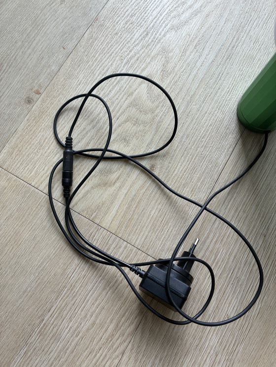 Image 1 of Heu schaltet Tafellampe ein