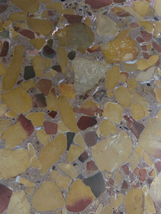 Image 1 of Hermoso mueble de cocina de madera con tapa de mármol.