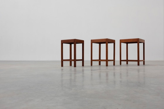 Image 1 of Juego de 3 mesas apilables de madera de roble en estilo Art Decó, Francia ca. 1925