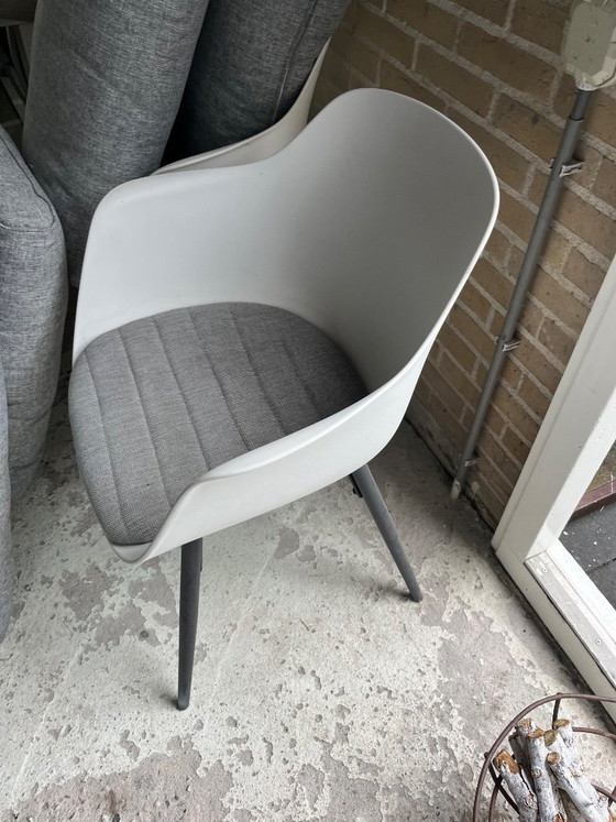 Kuipstoelen wit – Fonq, Plastic (photo 3 of 5)