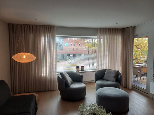 2 x Piet Boon Fauteuil 'Jane' + 1x Poof 'Jane'