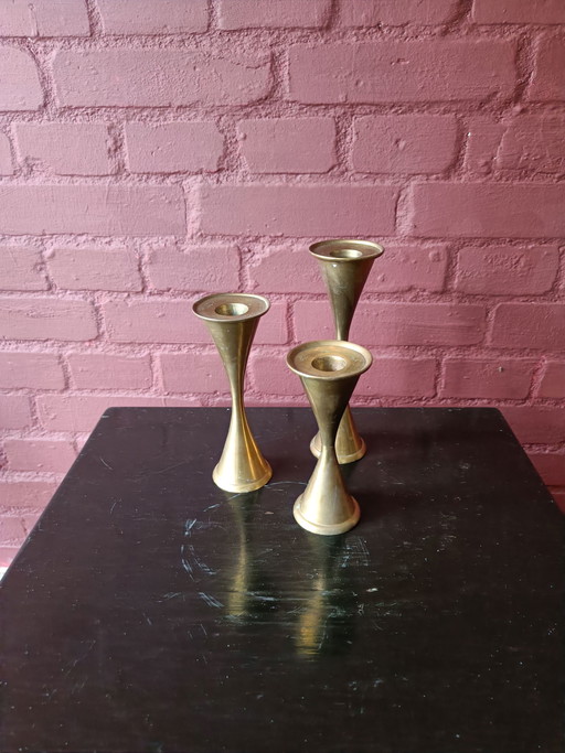 Juego de candelabros de latón vintage