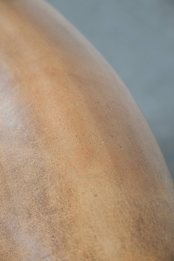 Image 1 of 2 x Subtiele vintage schapenleren fauteuil met een mooie lichte kleur