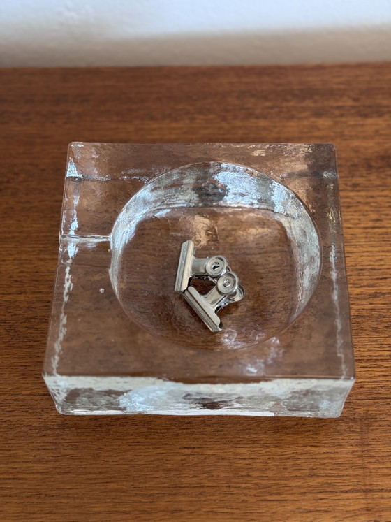 Image 1 of Vintage brutalist asbak / schaal blok glas 